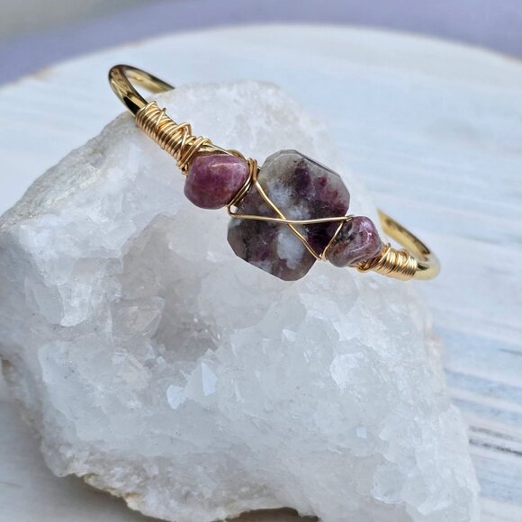Pink Tourmaline Wire Wrap Cuff w/ 14Kt Gold Over Copper โ Handmade & NWT - Picture 7 of 11